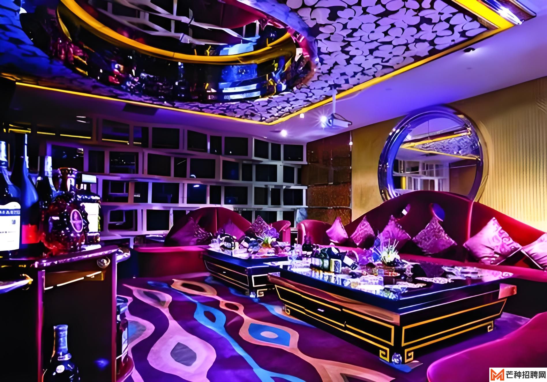 如何快速订到热门KTV包房：周末夜场预订技巧