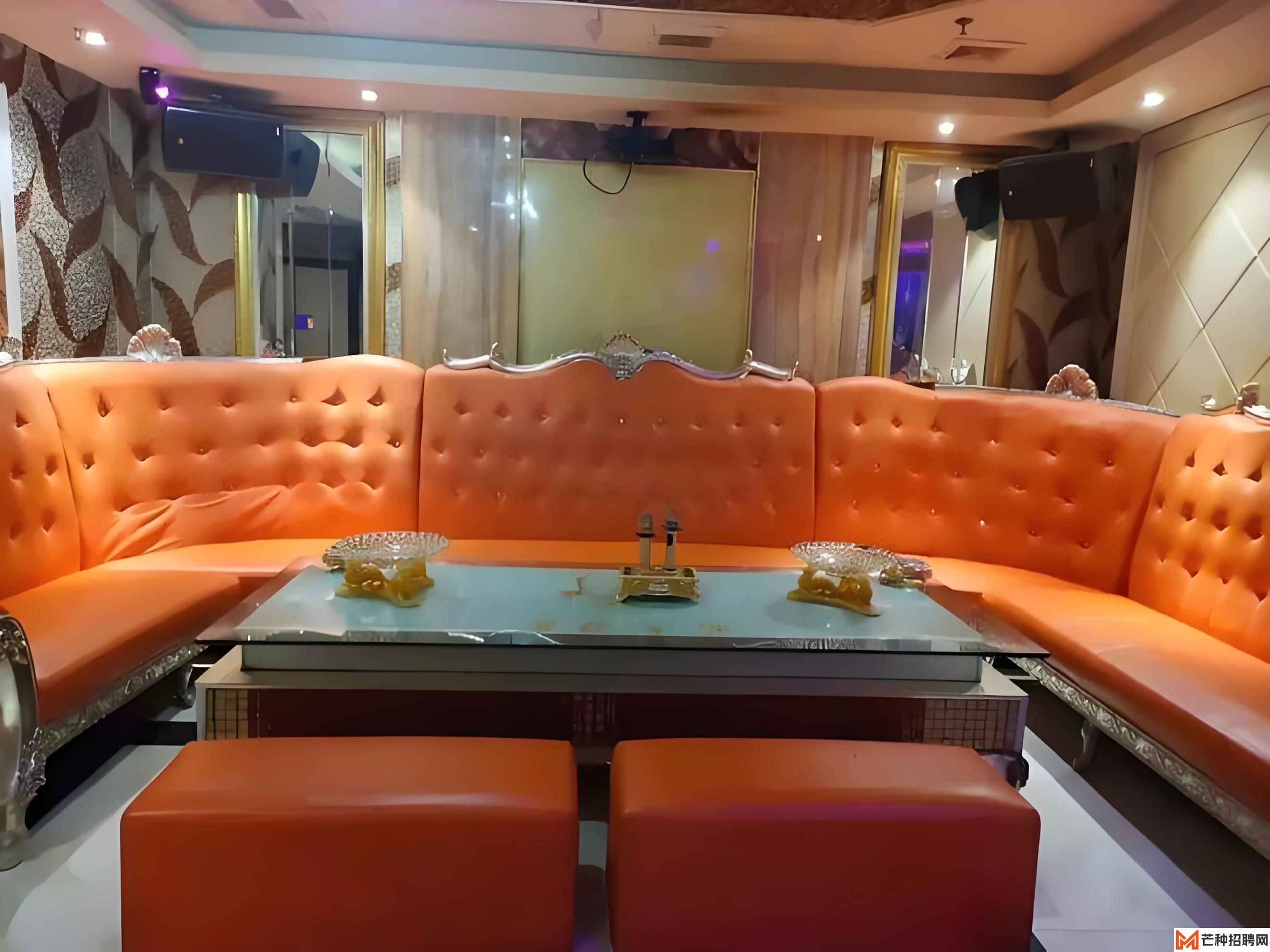 武汉江边高端酒吧与酒廊盘点：探寻绝美夜景下的城市魅力