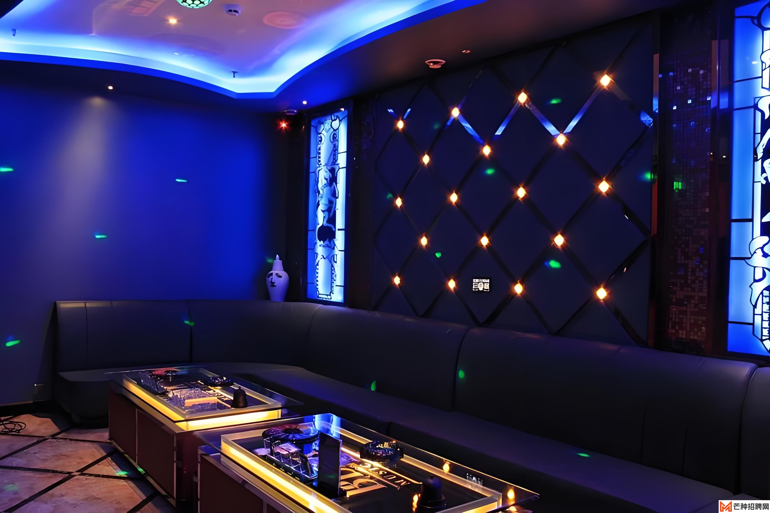 武汉夜生活进化史：从歌舞厅到多元夜场